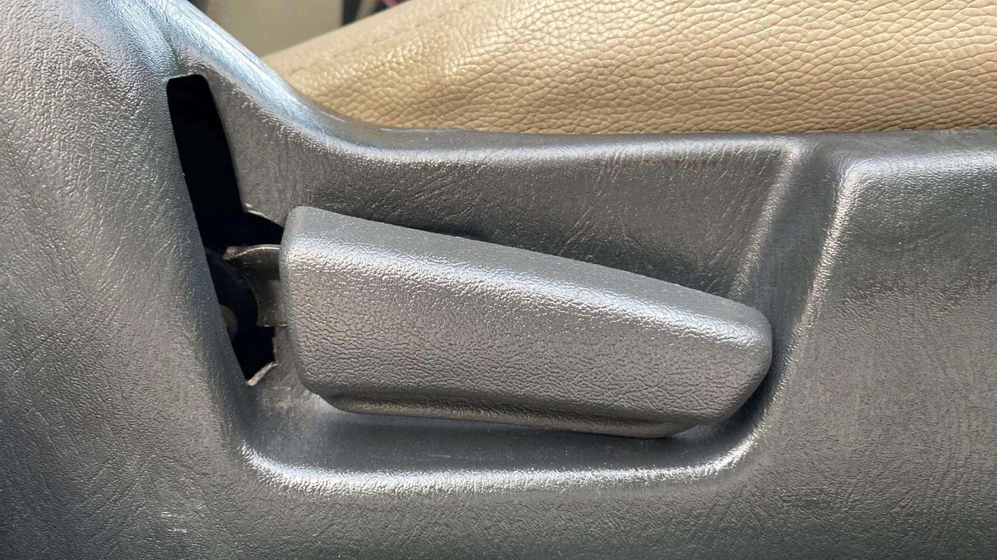 2015 Maruti Alto K10 VXI, Petrol, Manual, 16,041 km, Driver Side Adjustment Panel
