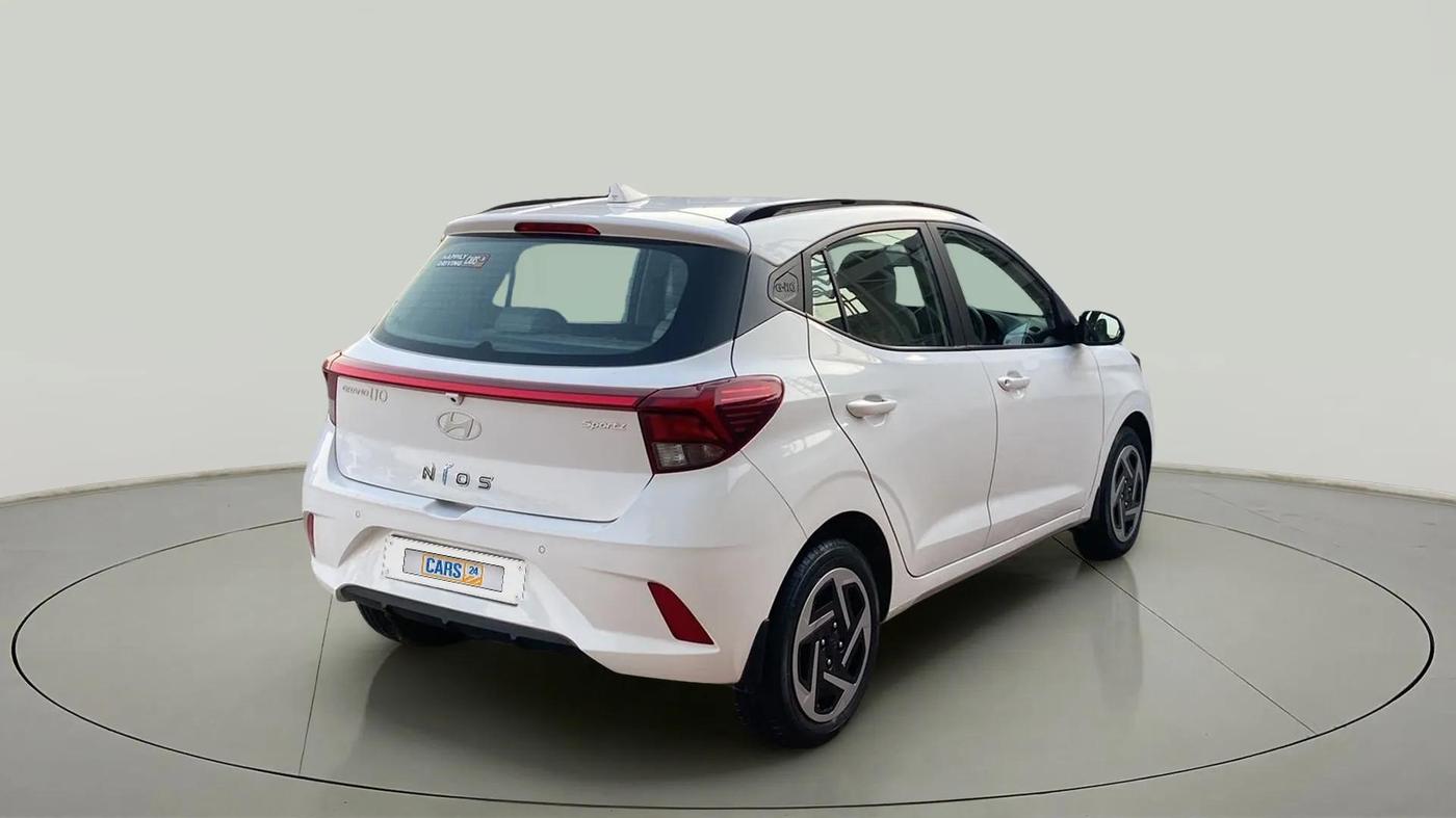 2023 Hyundai GRAND I10 NIOS SPORTZ 1.2 KAPPA VTVT, Petrol, Manual, 20,995 km, Right Back Diagonal