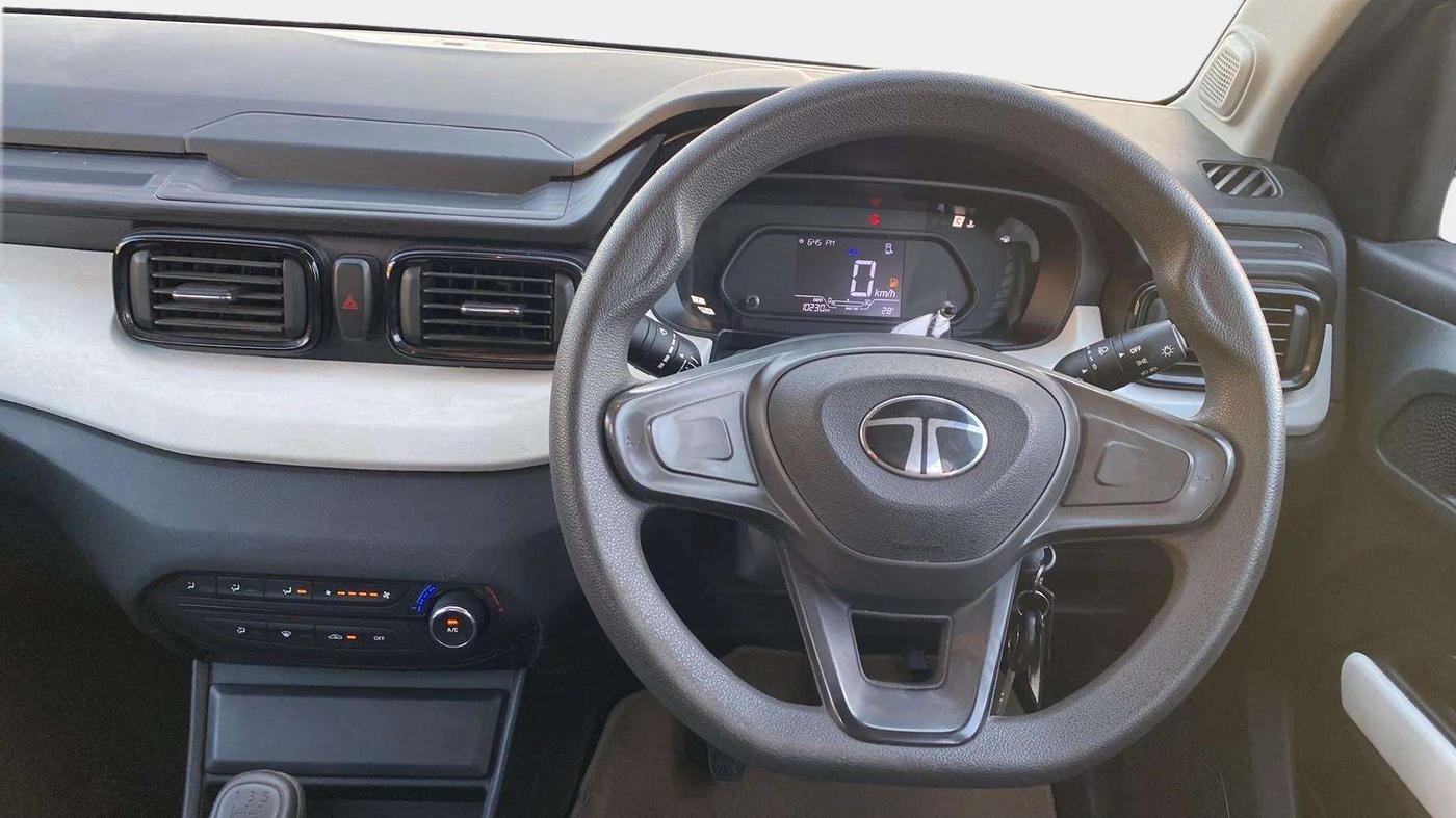 2024 Tata PUNCH PURE MT, Petrol, Manual, 10,100 km, Steering Wheel Close Up