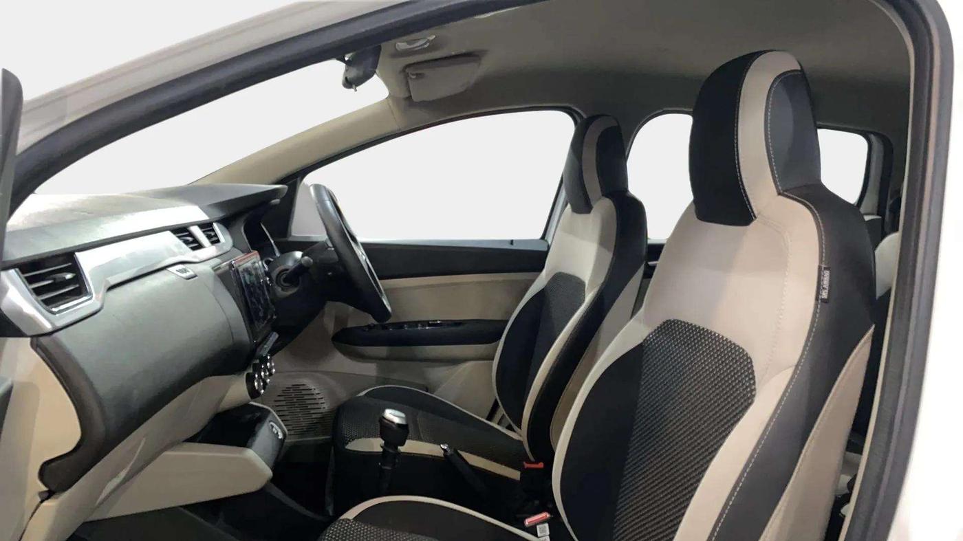 2019 Renault TRIBER RXZ, Petrol, Manual, 34,216 km, Right Side Front Door Cabin