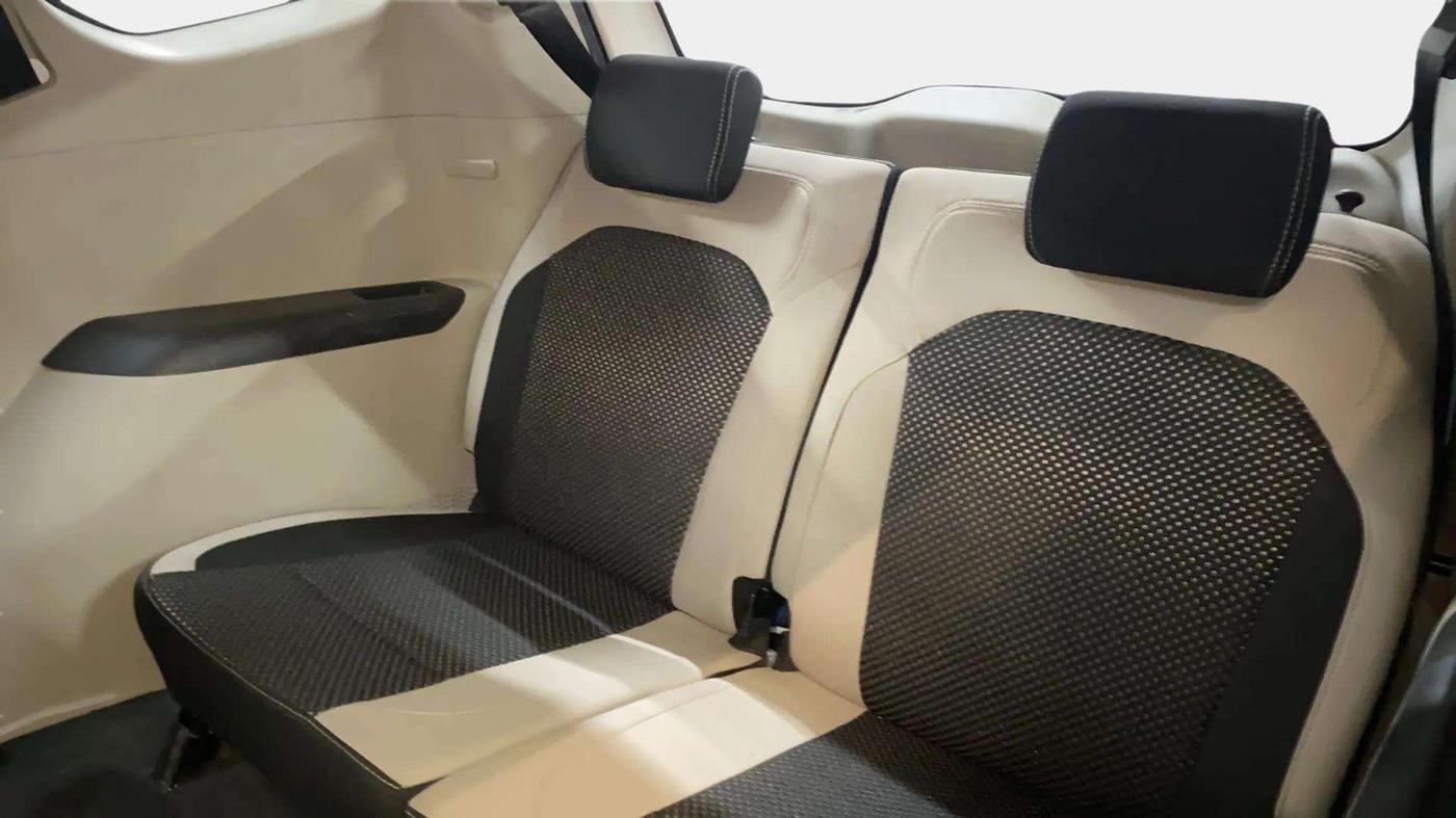 2019 Renault TRIBER RXZ, Petrol, Manual, 34,216 km, Third Seat Row ( optional )