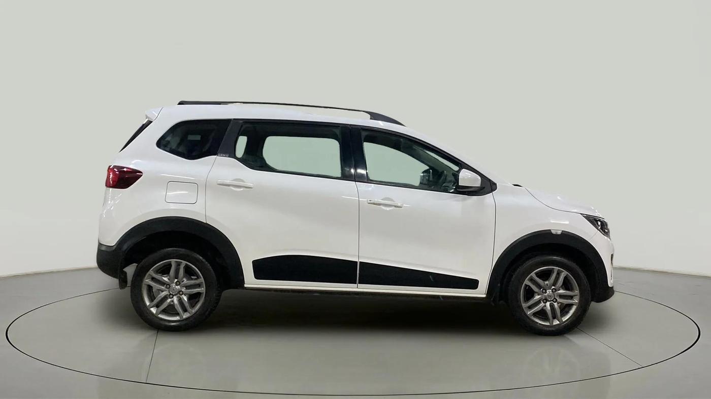 2019 Renault TRIBER RXZ, Petrol, Manual, 34,216 km, Right Side View