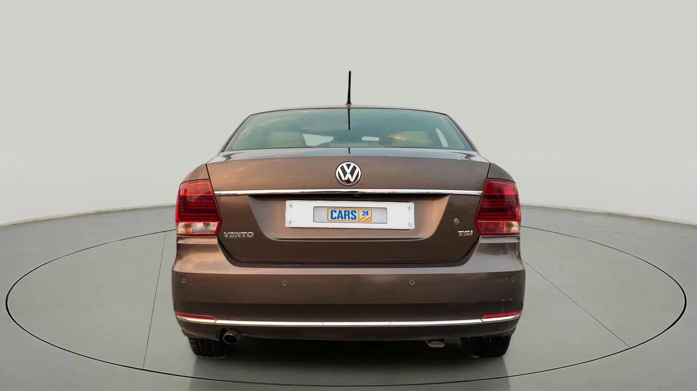 2017 Volkswagen Vento HIGHLINE PLUS 1.2 AT 16 ALLOY, Petrol, Automatic, 71,259 km, Back/Rear