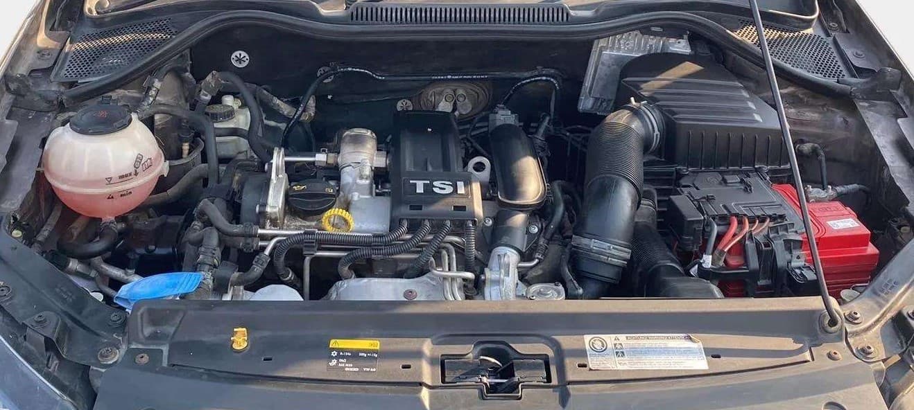 2017 Volkswagen Vento HIGHLINE PLUS 1.2 AT 16 ALLOY, Petrol, Automatic, 71,259 km, Open Bonet