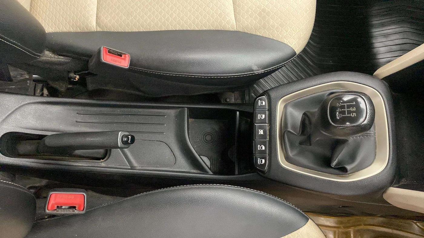 2019 Hyundai NEW SANTRO ASTA MT, Petrol, Manual, 35,233 km, Gear Lever