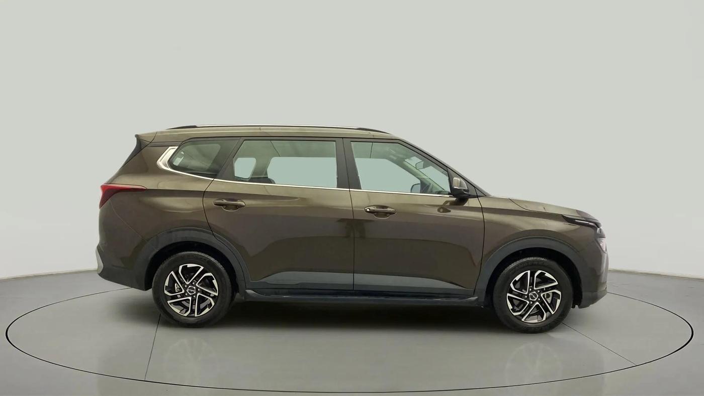 2022 KIA CARENS PRESTIGE PLUS 1.4 PETROL 7 STR, Petrol, Manual, 13,379 km, Right Side View