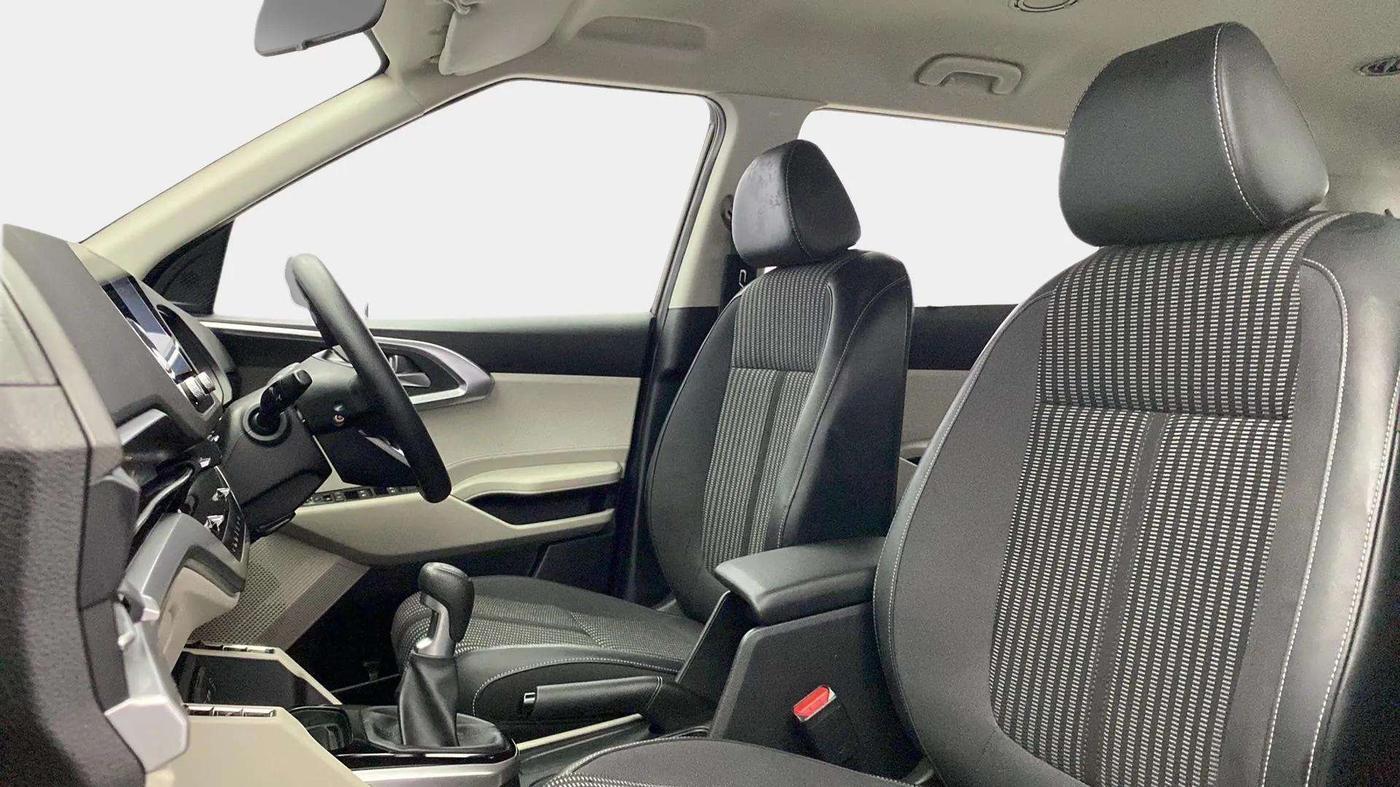 2022 KIA CARENS PRESTIGE PLUS 1.4 PETROL 7 STR, Petrol, Manual, 13,379 km, Right Side Front Door Cabin