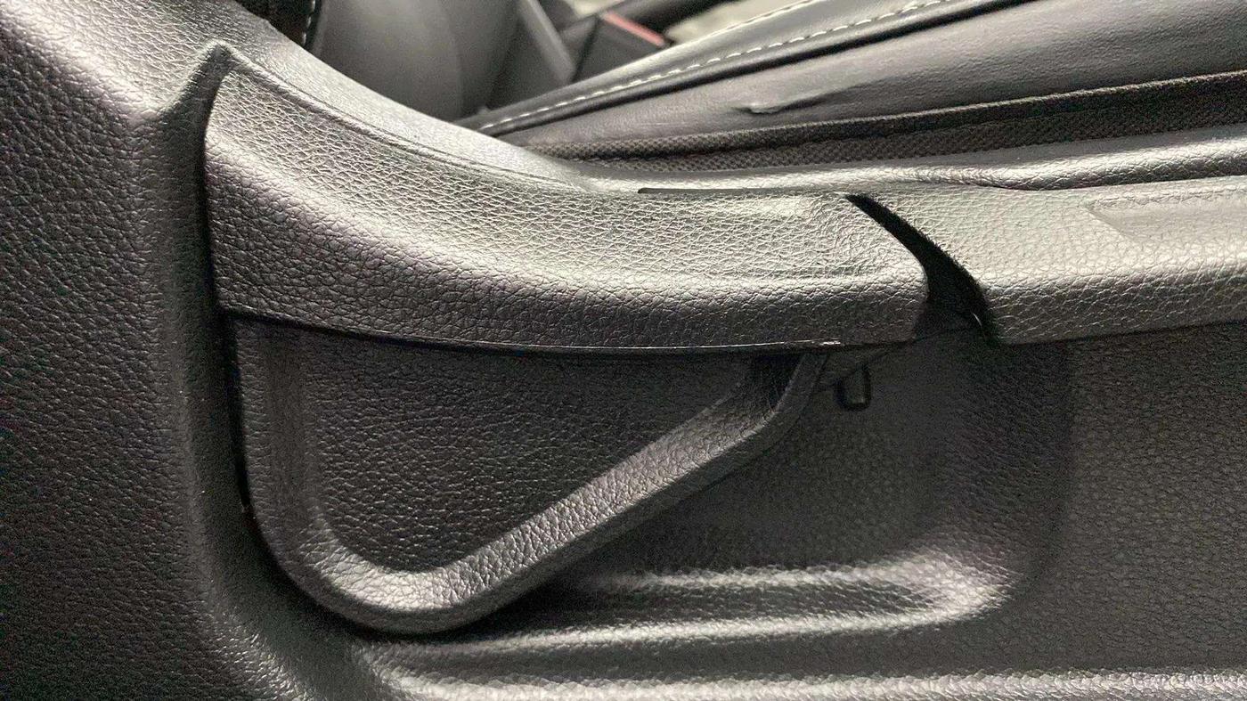 2022 KIA CARENS PRESTIGE PLUS 1.4 PETROL 7 STR, Petrol, Manual, 13,379 km, Driver Side Adjustment Panel