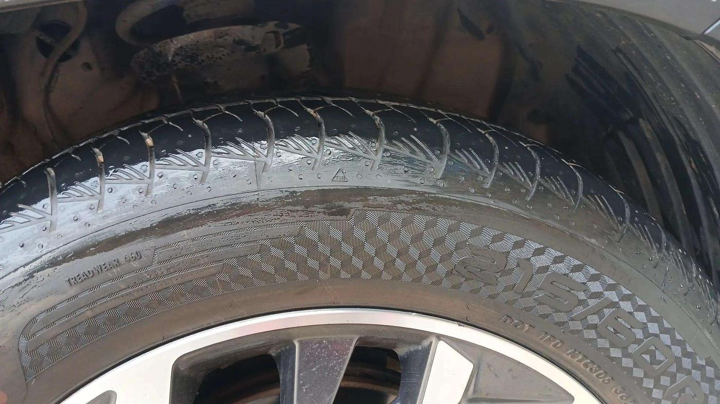 2021 Hyundai Creta SX (O) AT 1.5 DIESEL, Diesel, Automatic, 91,818 km, Right Front Tyre Tread