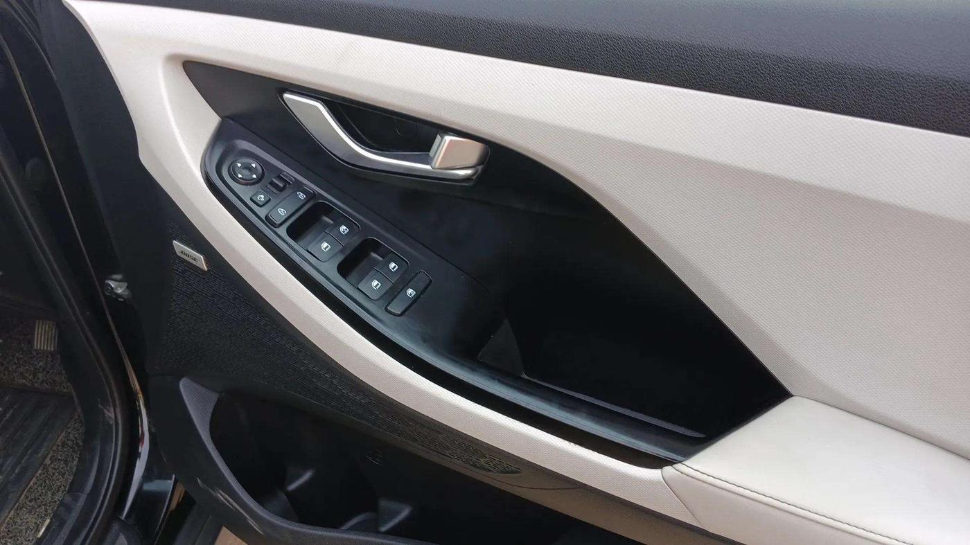 2021 Hyundai Creta SX (O) AT 1.5 DIESEL, Diesel, Automatic, 91,818 km, Driver Side Door Panels Control
