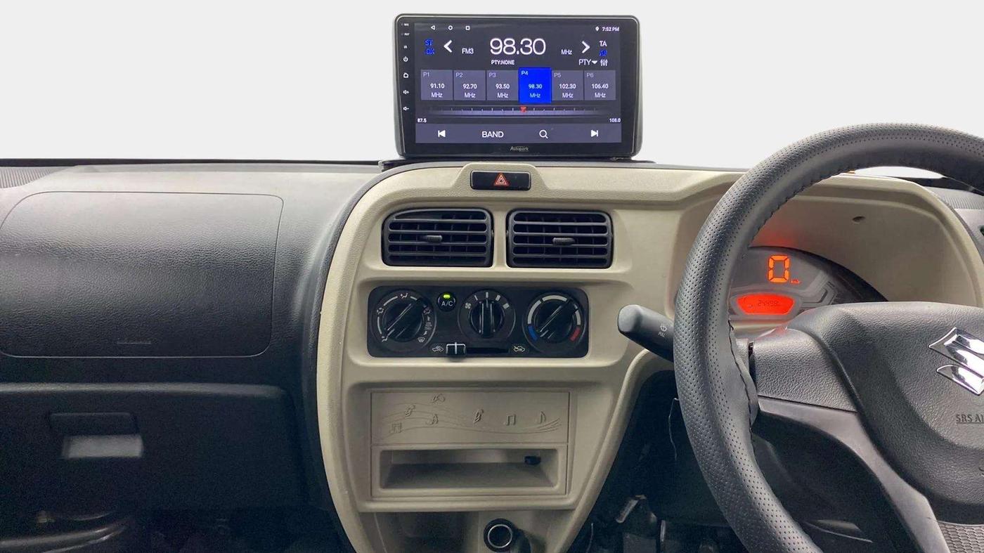 2023 Maruti Eeco 5 STR AC, Petrol, Manual, 24,840 km, Air Conditioner