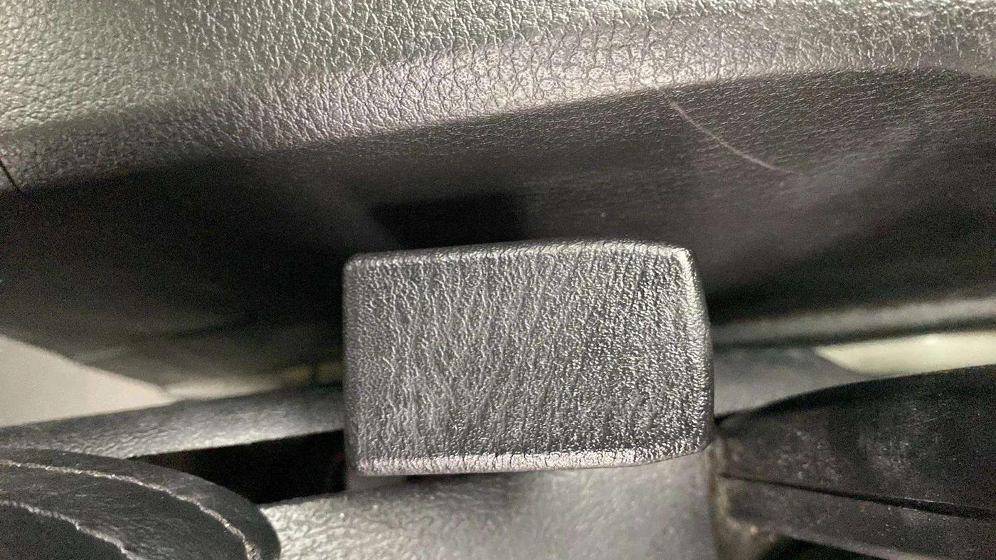 2023 Maruti Eeco 5 STR AC, Petrol, Manual, 24,840 km, Driver Side Adjustment Panel