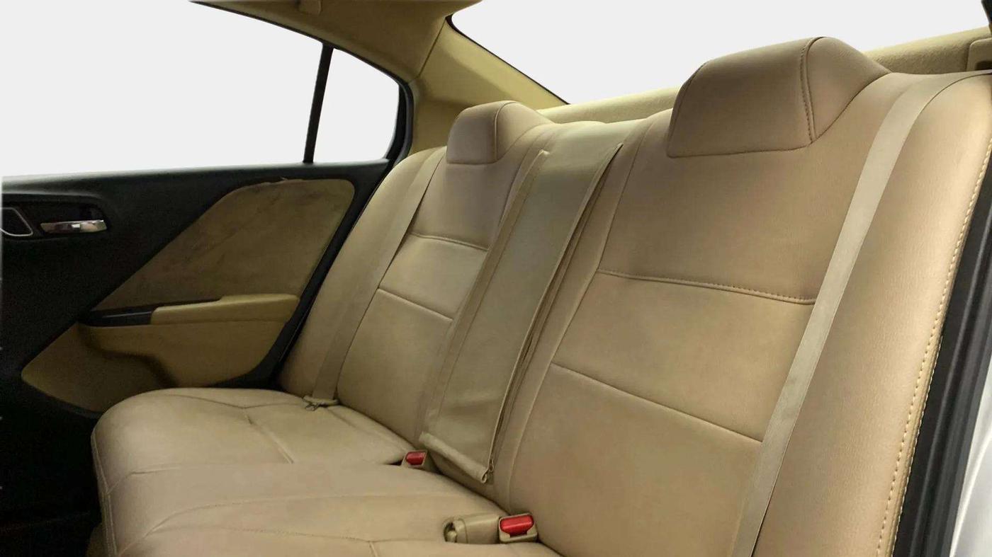2018 Honda City 1.5L I-VTEC V MT, Petrol, Manual, 94,707 km, Right Side Rear Door Cabin