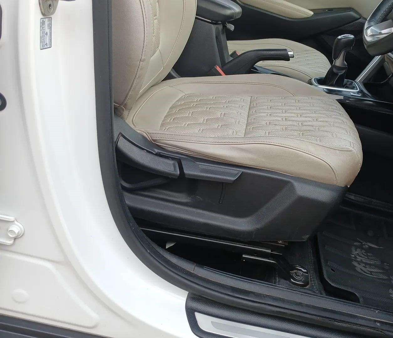 2021 KIA SELTOS HTX 1.5 DIESEL, Diesel, Manual, 69,782 km, Driver Side Adjustment Panel