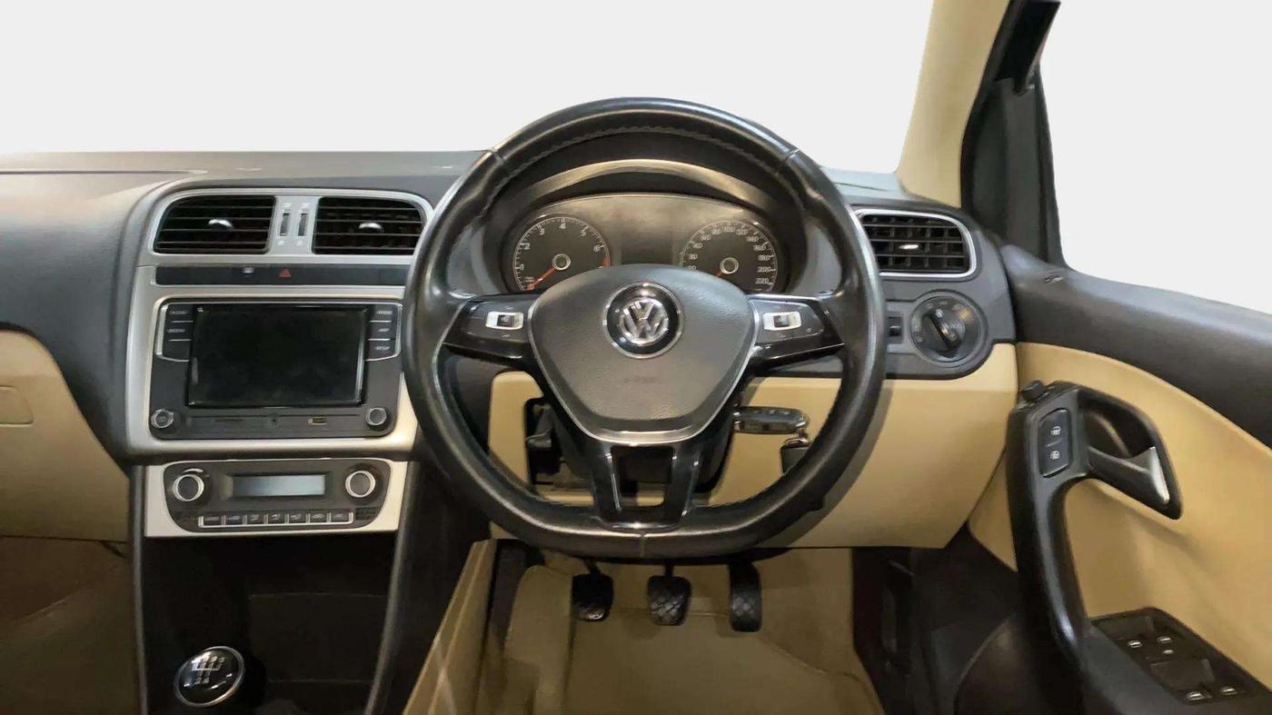 2017 Volkswagen Ameo HIGHLINE1.2L, Petrol, Manual, 42,994 km, Steering Wheel Close Up