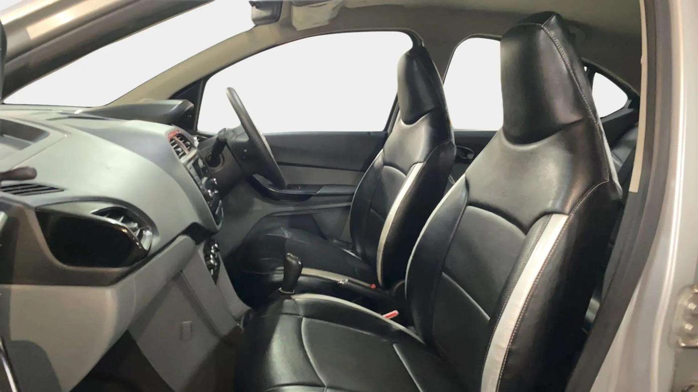 2018 Tata TIGOR XM PETROL, Petrol, Manual, 70,723 km, Right Side Front Door Cabin