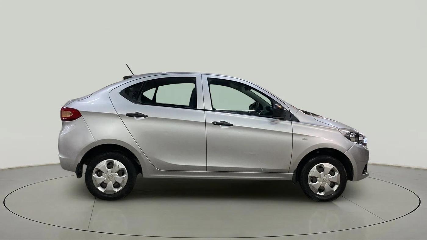 2018 Tata TIGOR XM PETROL, Petrol, Manual, 70,723 km, Right Side View