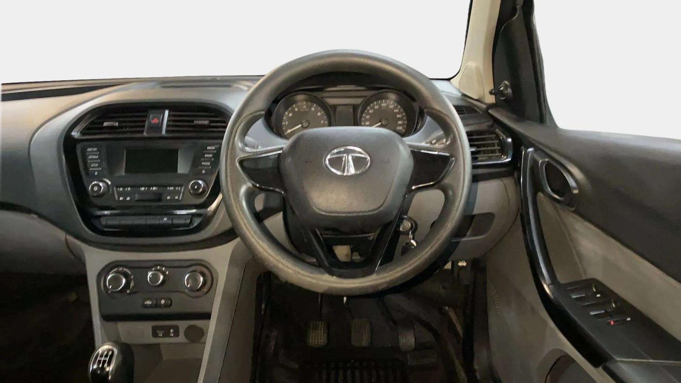 2018 Tata TIGOR XM PETROL, Petrol, Manual, 70,723 km, Steering Wheel Close Up