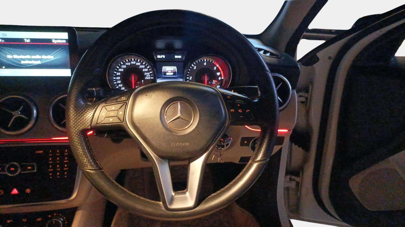 2015 Mercedes Benz GLA Class 200 CDI SPORT, Diesel, Automatic, 80,337 km, Steering Wheel Close Up