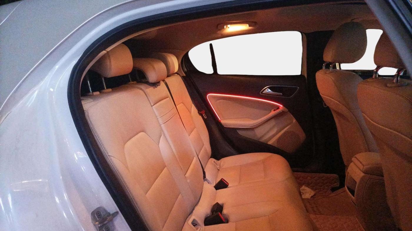 2015 Mercedes Benz GLA Class 200 CDI SPORT, Diesel, Automatic, 80,337 km, Right Side Rear Door Cabin