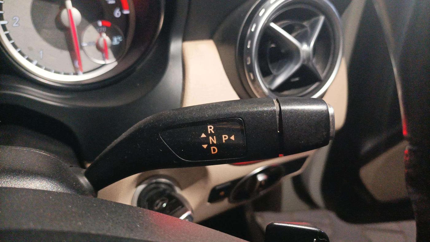 2015 Mercedes Benz GLA Class 200 CDI SPORT, Diesel, Automatic, 80,337 km, Gear Lever