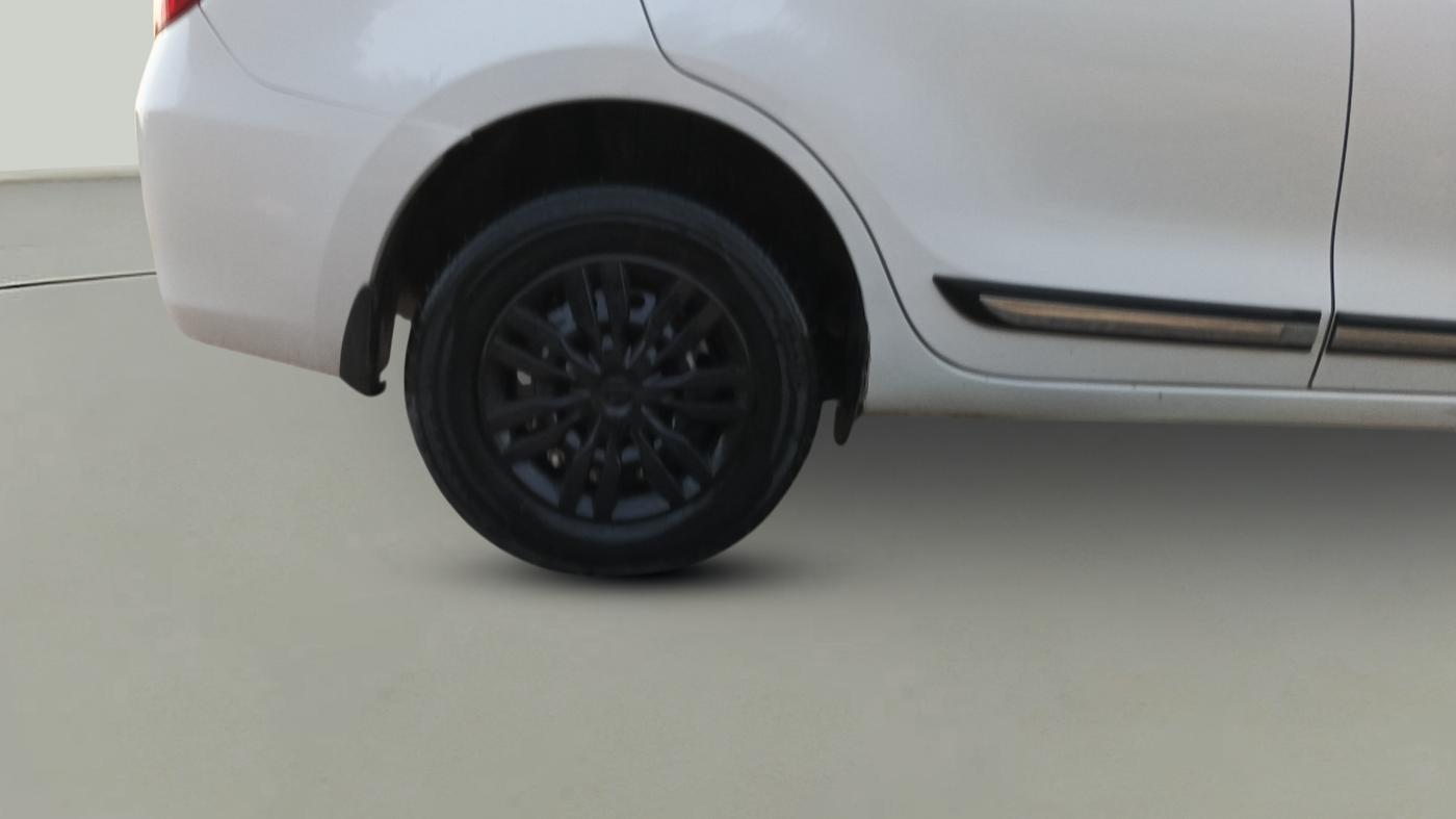 2022 Maruti Dzire VXI CNG, CNG, Manual, 49,909 km, Right Rear Wheel