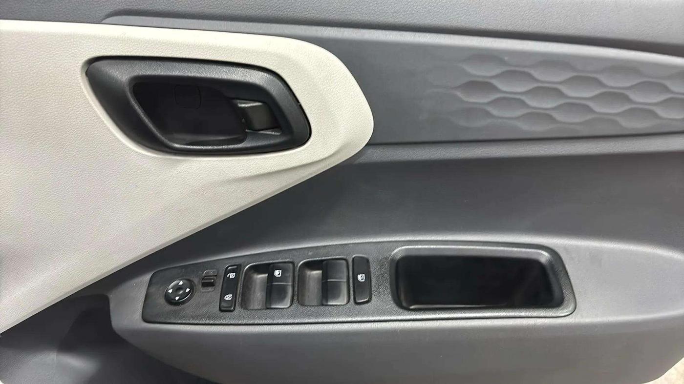 2020 Hyundai AURA S 1.2 CRDI, Diesel, Manual, 36,577 km, Driver Side Door Panels Control