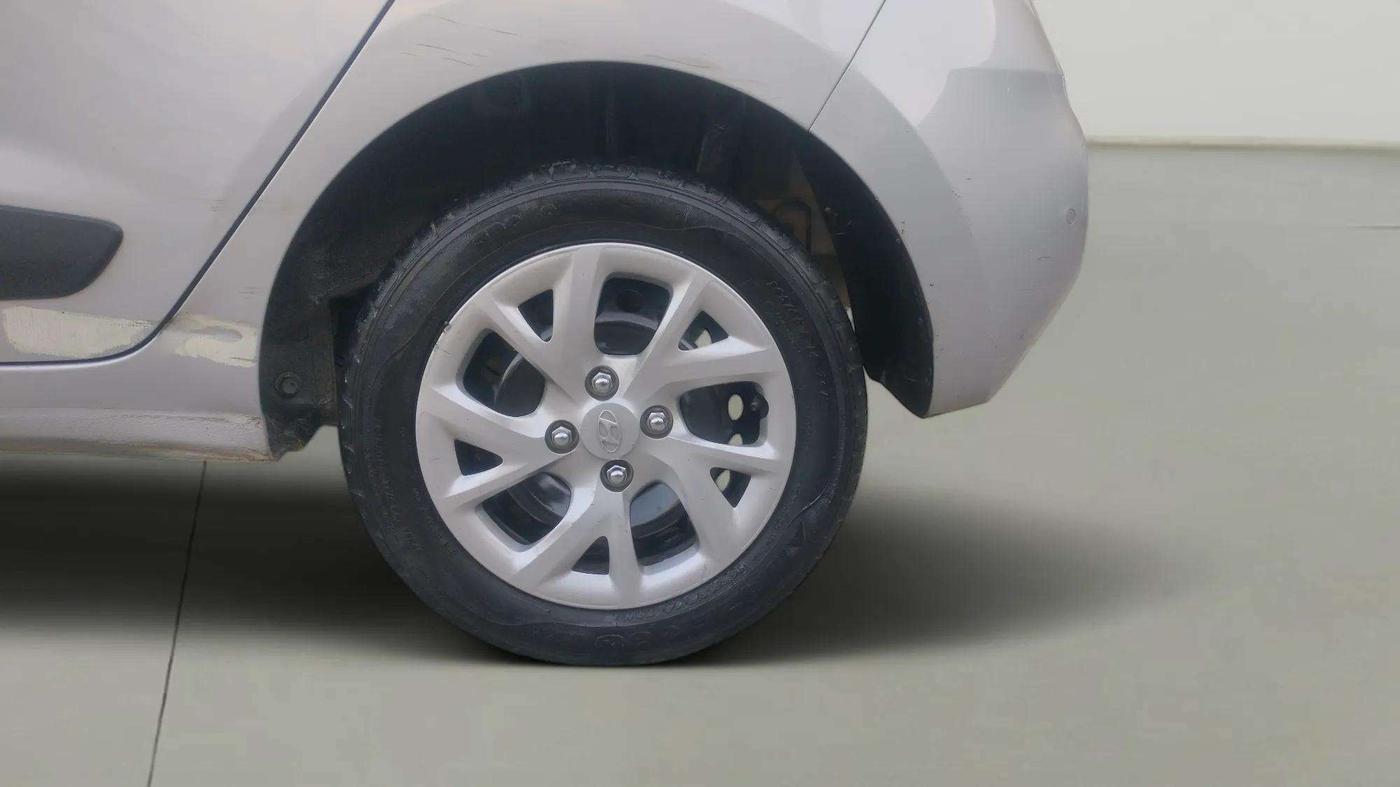 2019 Hyundai Grand i10 SPORTZ 1.2 KAPPA VTVT, Petrol, Manual, 22,978 km, Left Rear Wheel
