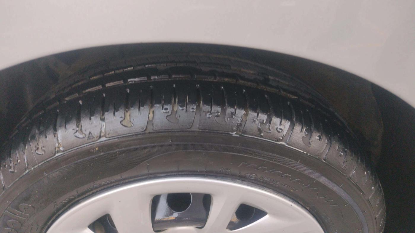 2019 Hyundai Grand i10 SPORTZ 1.2 KAPPA VTVT, Petrol, Manual, 22,978 km, Left Front Tyre Tread