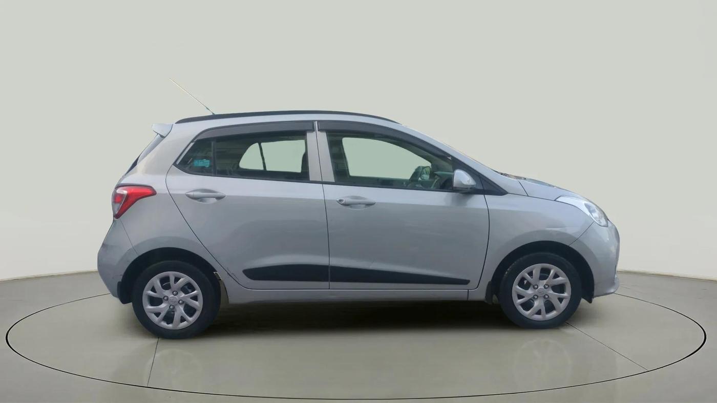 2019 Hyundai Grand i10 SPORTZ 1.2 KAPPA VTVT, Petrol, Manual, 22,978 km, Right Side View