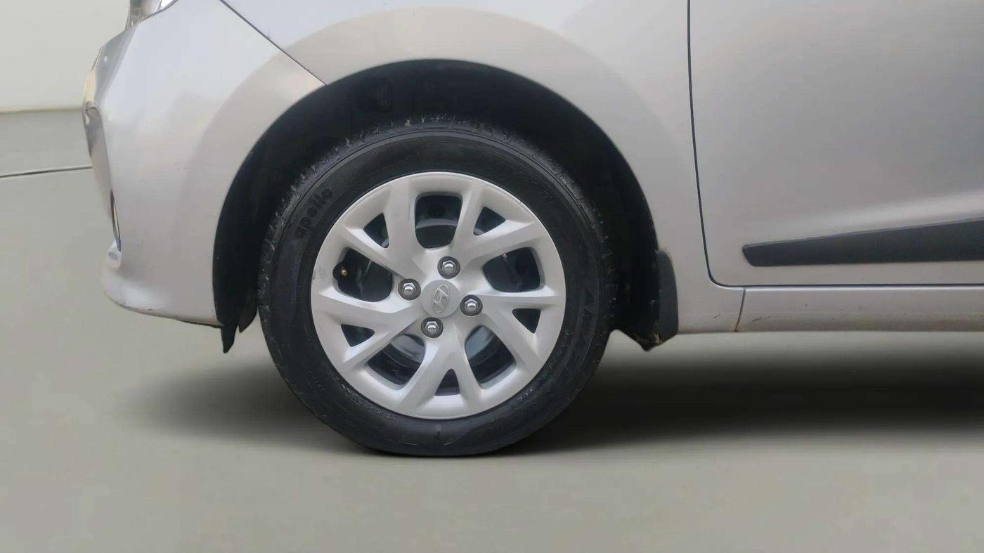 2019 Hyundai Grand i10 SPORTZ 1.2 KAPPA VTVT, Petrol, Manual, 22,978 km, Left Front Wheel