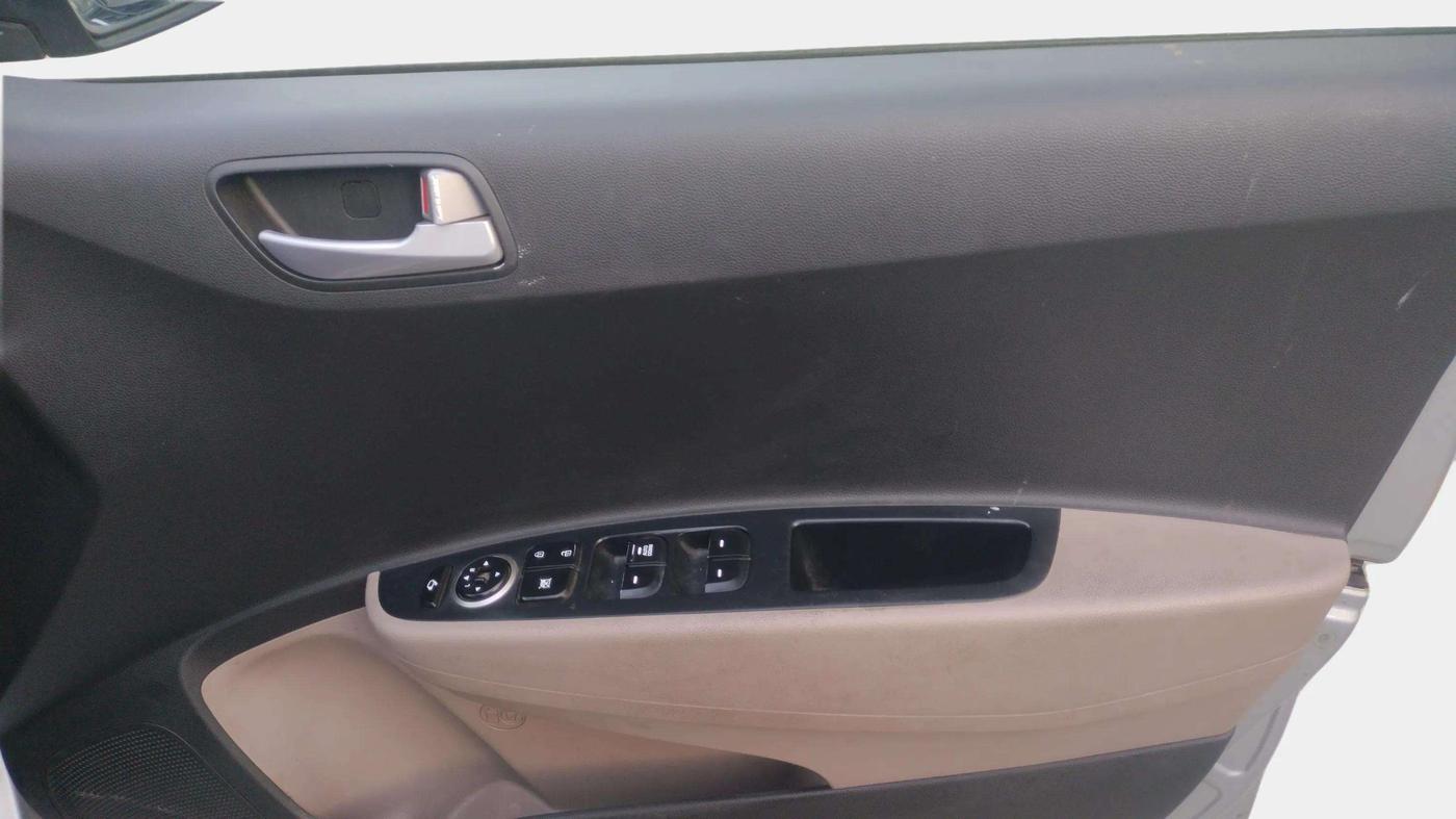 2019 Hyundai Grand i10 SPORTZ 1.2 KAPPA VTVT, Petrol, Manual, 22,978 km, Driver Side Door Panels Control