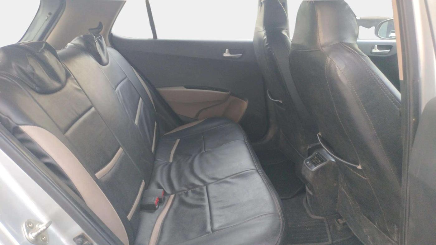 2019 Hyundai Grand i10 SPORTZ 1.2 KAPPA VTVT, Petrol, Manual, 22,978 km, Right Side Rear Door Cabin