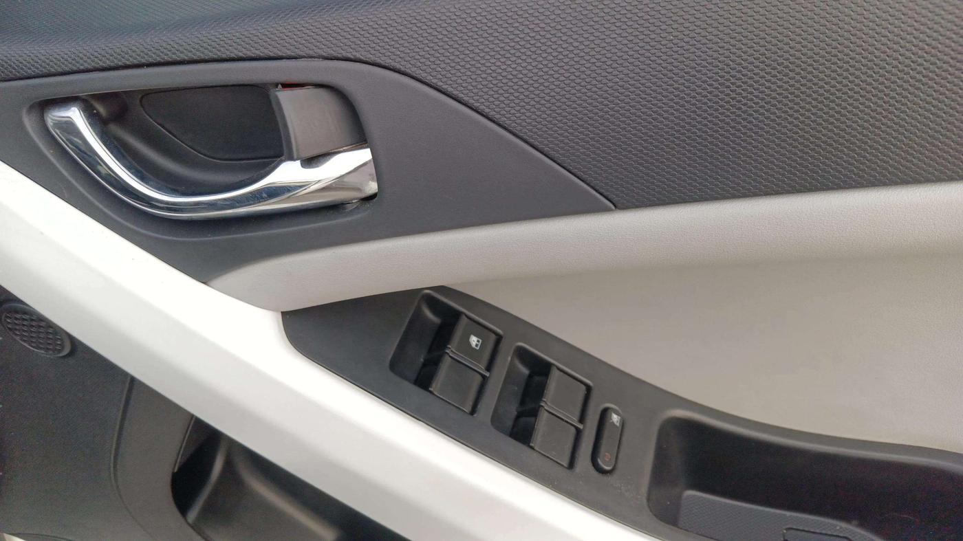 2024 Tata NEXON CREATIVE + 1.2 PETROL, Petrol, Manual, 19,452 km, Driver Side Door Panels Control
