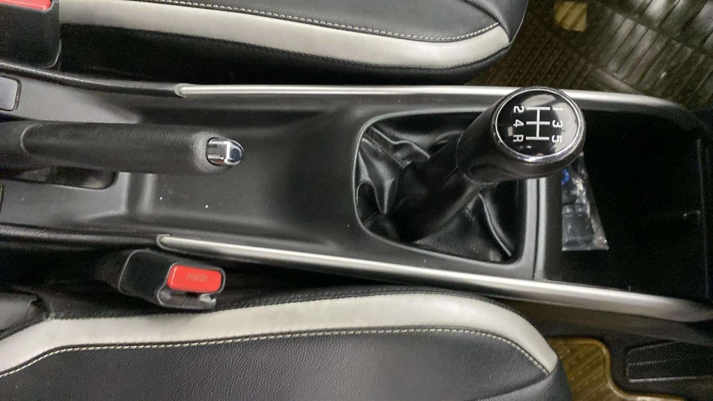 2018 Maruti Baleno DELTA PETROL 1.2, Petrol, Manual, 72,920 km, Gear Lever