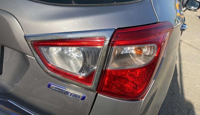 2019 Maruti S Cross ZETA 1.3, Diesel, Manual, 98,231 km, Right tail light - Chrome has minor damage