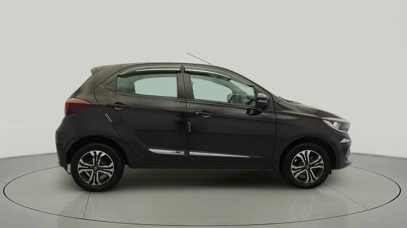 2023 Tata Tiago XTA PETROL, Petrol, Automatic, 27,412 km, Right Side View