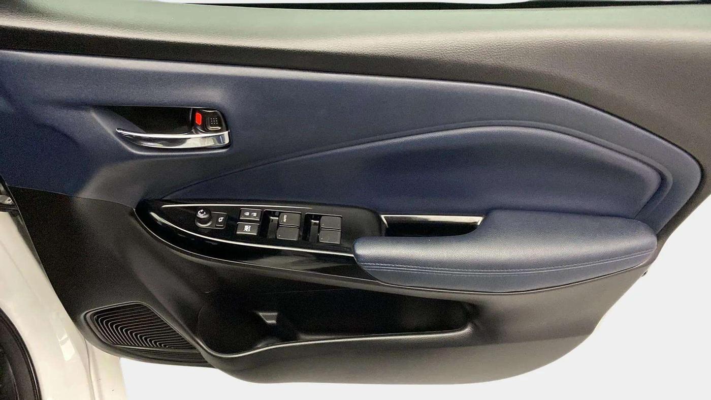 2023 Maruti Baleno ALPHA 1.2 AGS, Petrol, Automatic, 20,625 km, Driver Side Door Panels Control