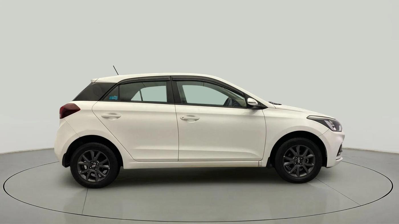 2020 Hyundai Elite i20 SPORTZ PLUS 1.2, Petrol, Manual, 21,788 km, Right Side View