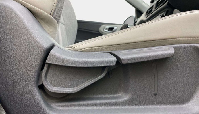 2019 Hyundai GRAND I10 NIOS SPORTZ AMT 1.2 KAPPA VTVT, Petrol, Automatic, 29,508 km, Driver Side Adjustment Panel