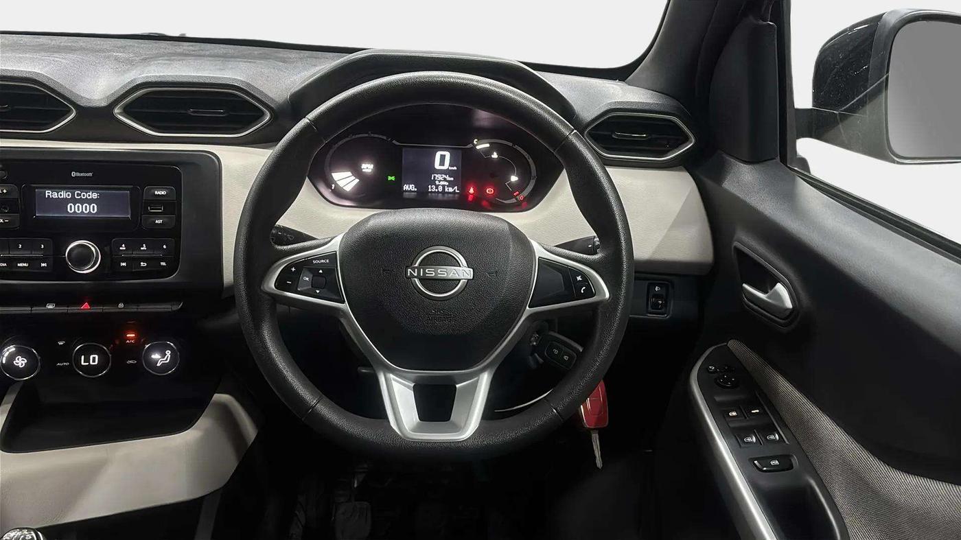 2022 Nissan MAGNITE XV EXECUTIVE, Petrol, Manual, 17,899 km, Steering Wheel Close Up