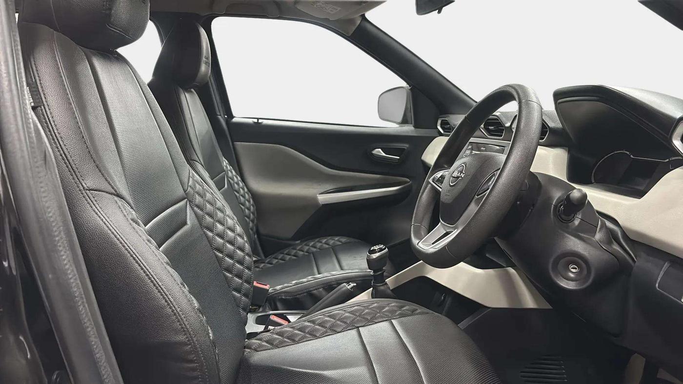 2022 Nissan MAGNITE XV EXECUTIVE, Petrol, Manual, 17,899 km, Right Side Front Door Cabin