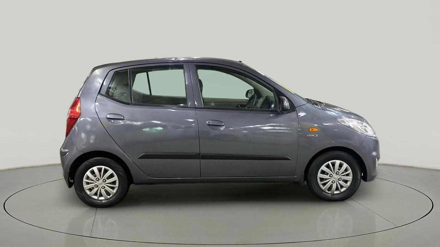 2015 Hyundai i10 SPORTZ 1.1, Petrol, Manual, 59,348 km, Right Side View