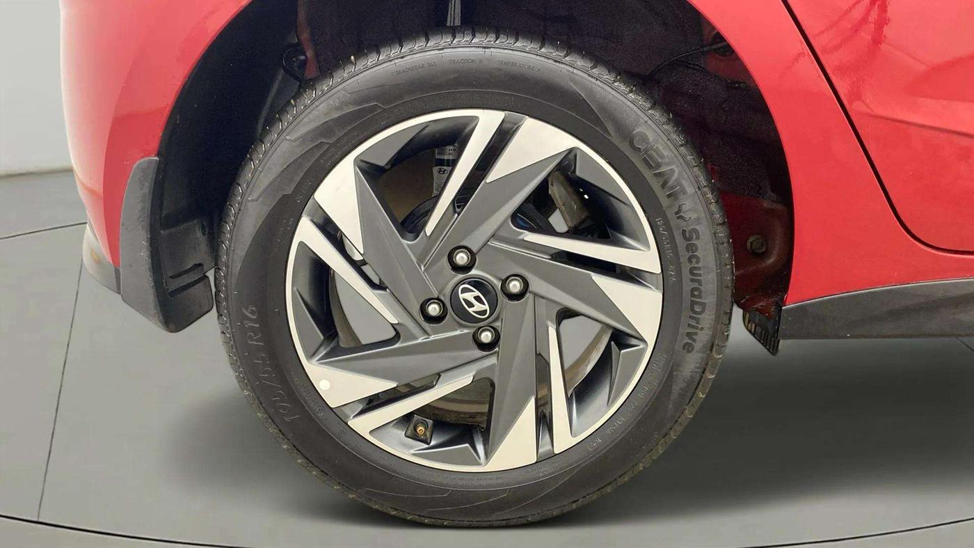 2023 Hyundai NEW I20 ASTA 1.2 MT, Petrol, Manual, 19,252 km, Right Rear Wheel