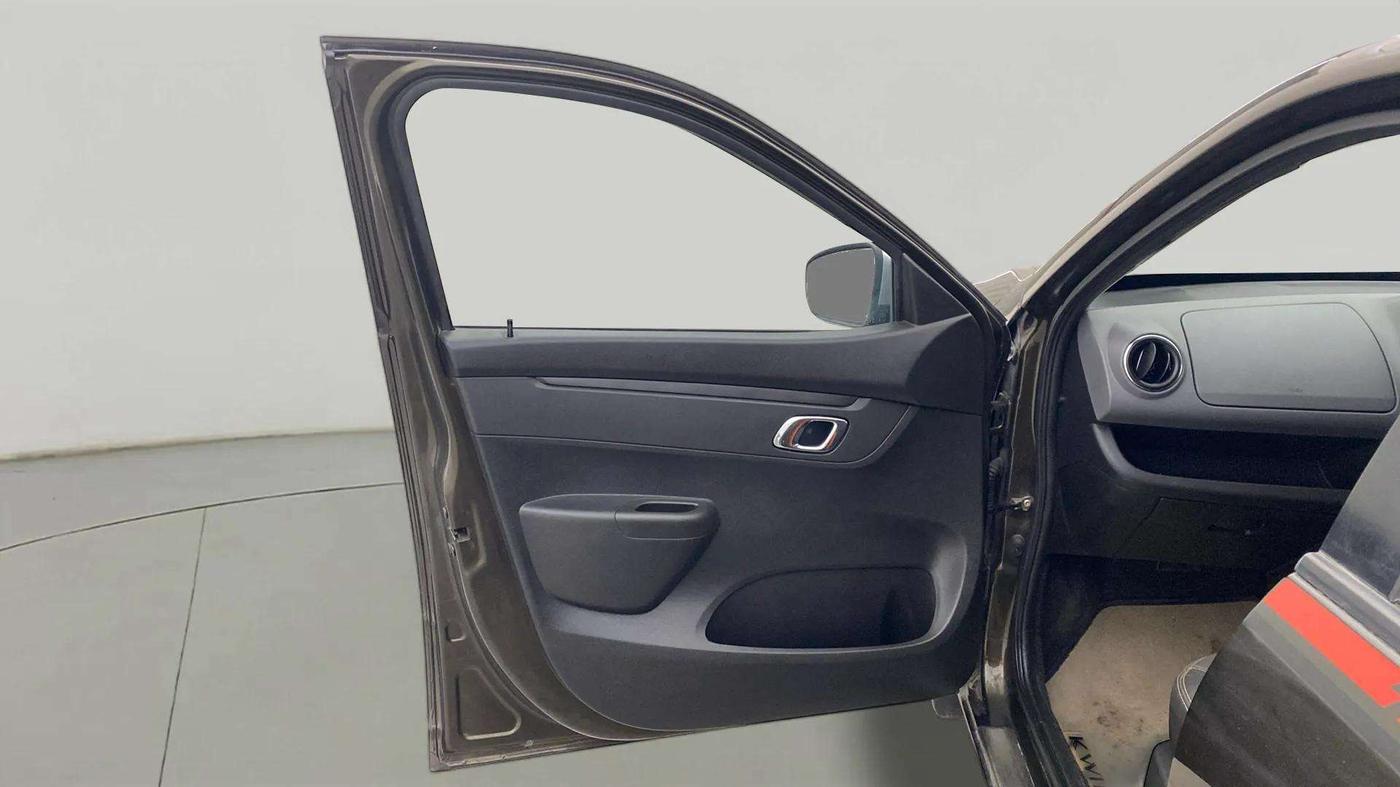 2019 Renault Kwid RXT 1.0 AMT (O), Petrol, Automatic, 9,577 km, LHS Front Door