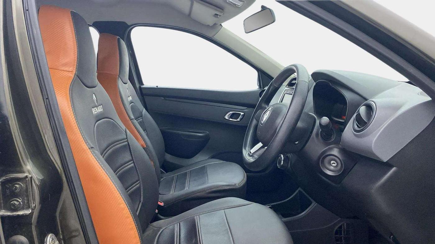 2019 Renault Kwid RXT 1.0 AMT (O), Petrol, Automatic, 9,577 km, Right Side Front Door Cabin