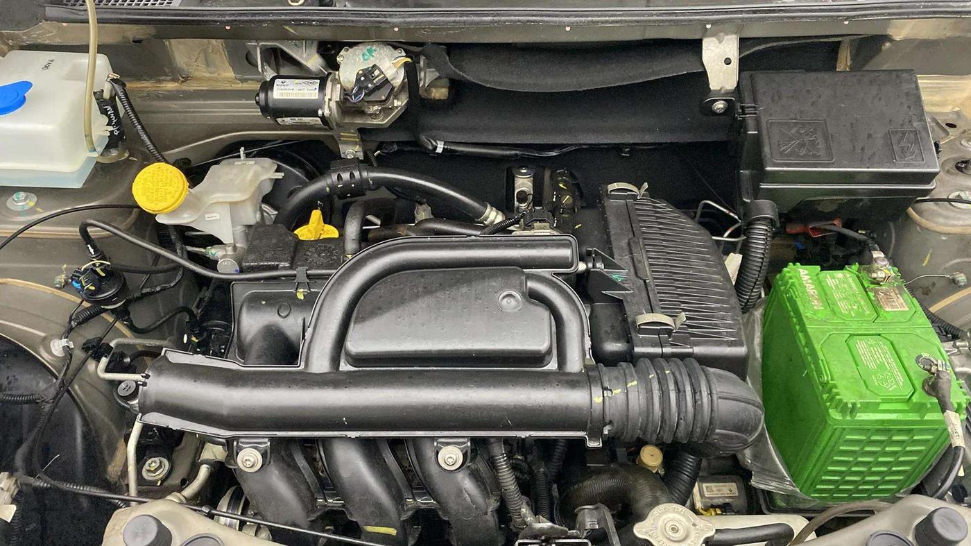 2019 Renault Kwid RXT 1.0 AMT (O), Petrol, Automatic, 9,577 km, Engine View