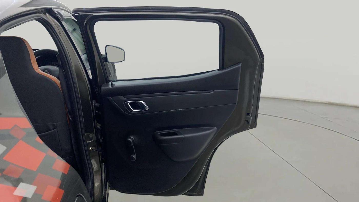 2019 Renault Kwid RXT 1.0 AMT (O), Petrol, Automatic, 9,577 km, RHS Rear Door