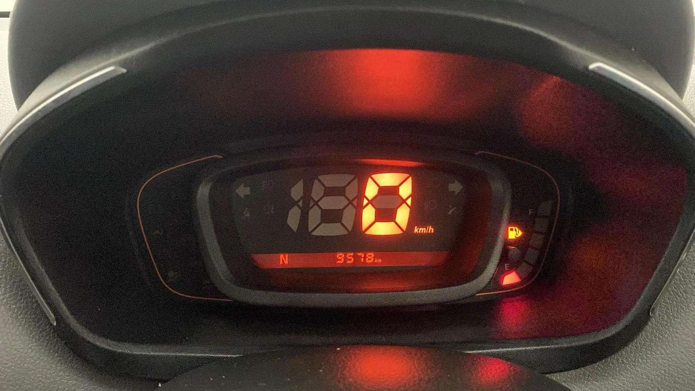 2019 Renault Kwid RXT 1.0 AMT (O), Petrol, Automatic, 9,577 km, Odometer Image