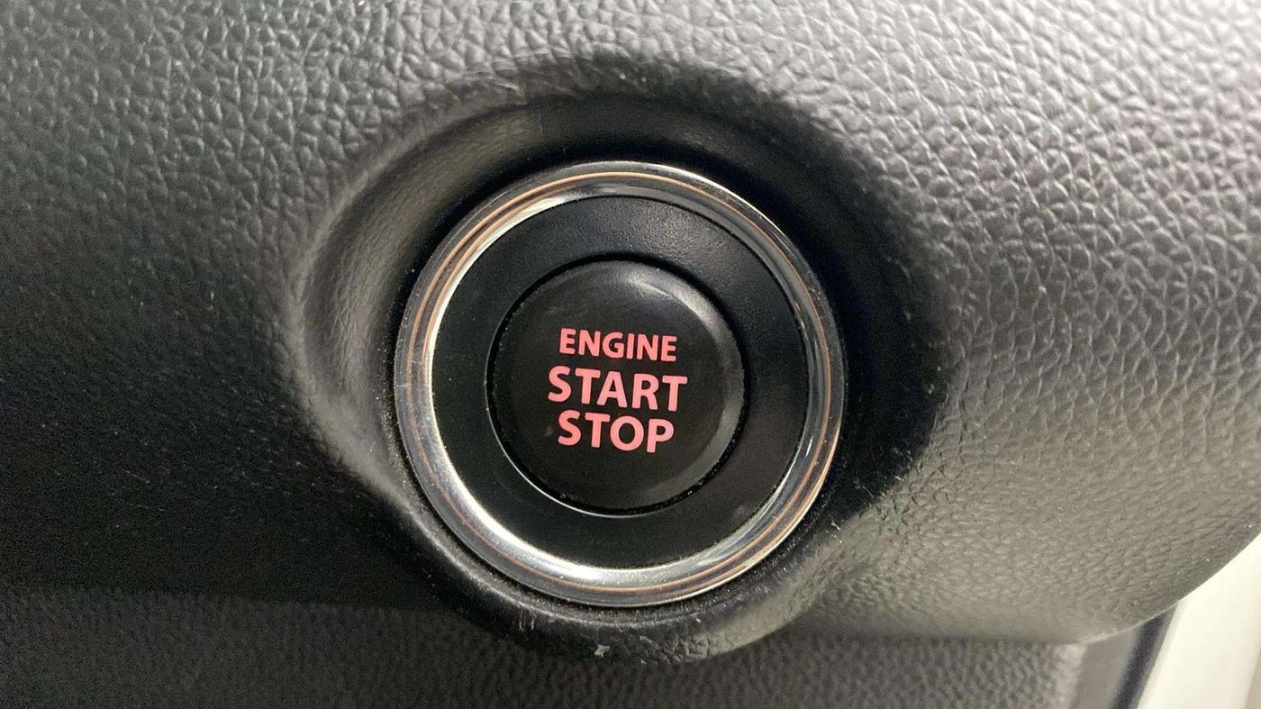 2018 Maruti Swift ZXI AMT, Petrol, Automatic, 54,999 km, Pedals